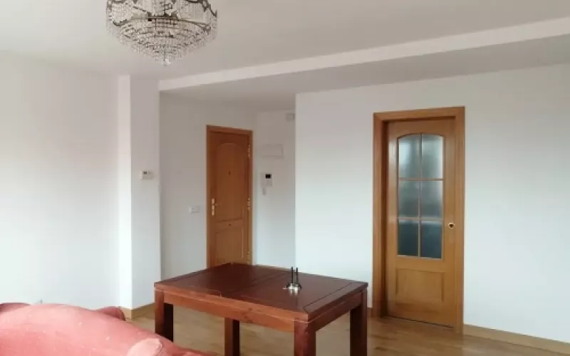 Después  Obra para dar acceso de pasillo y hall al salón