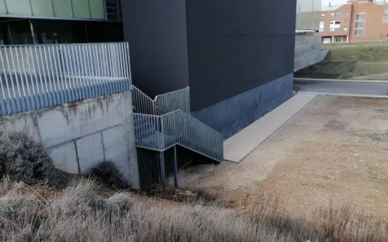 Después   Acera asfaltada en Parque Científico UVA